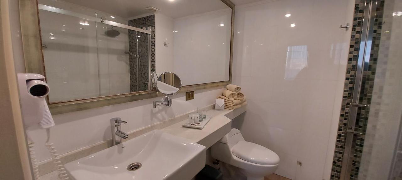 סנטיאגו Hotel Libertador מראה חיצוני תמונה